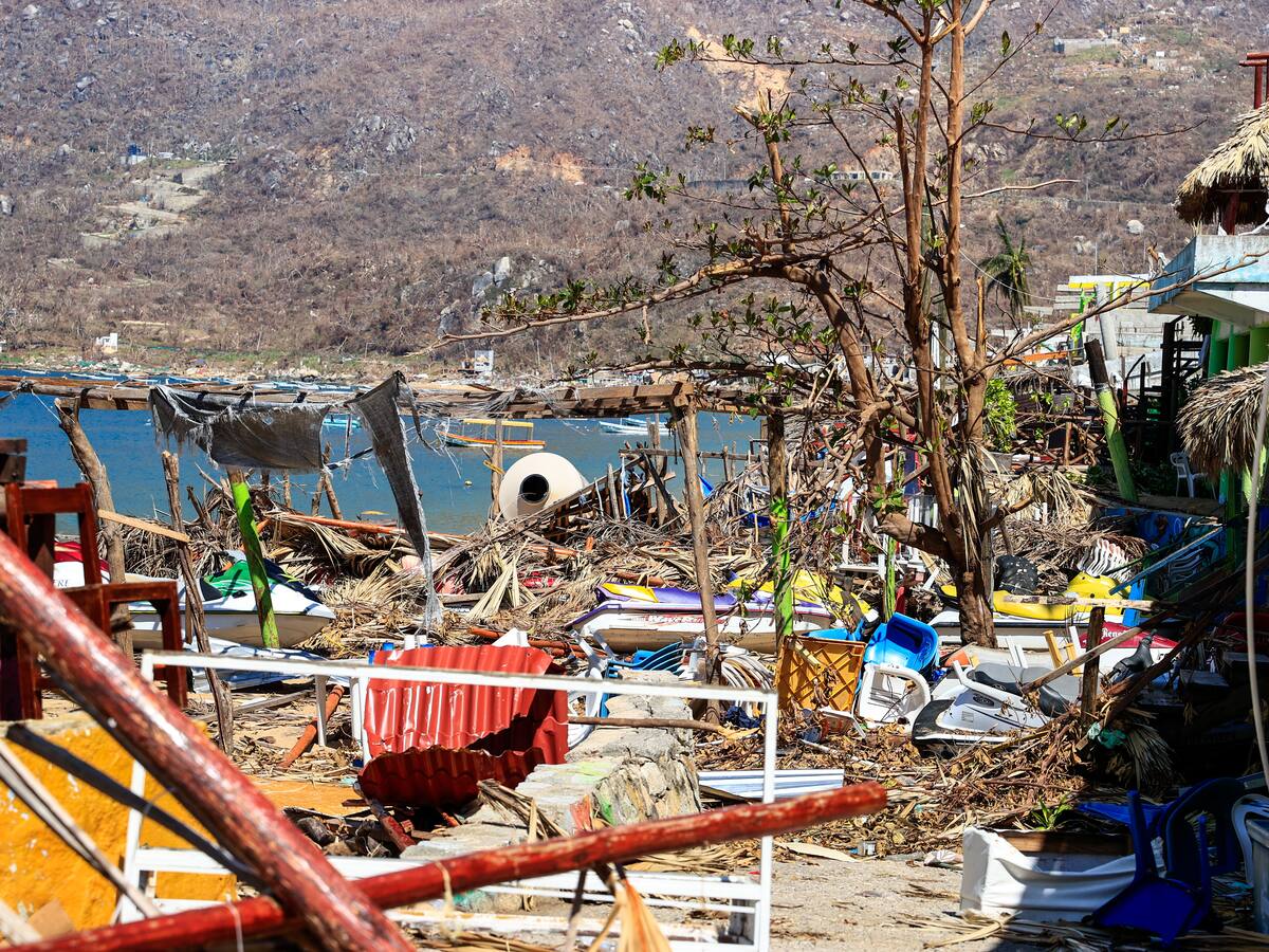 México eleva a 48 la cifra de muertos por huracán Otis y ajusta en 48 los desaparecidos