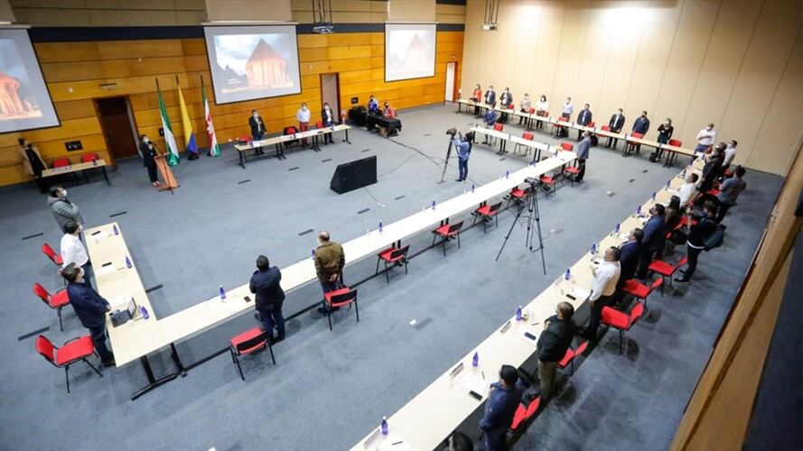 Restrepo dijo que se debe trabajar en sectores como cafés especiales y cacao.. Foto: Gobernación de Boyacá