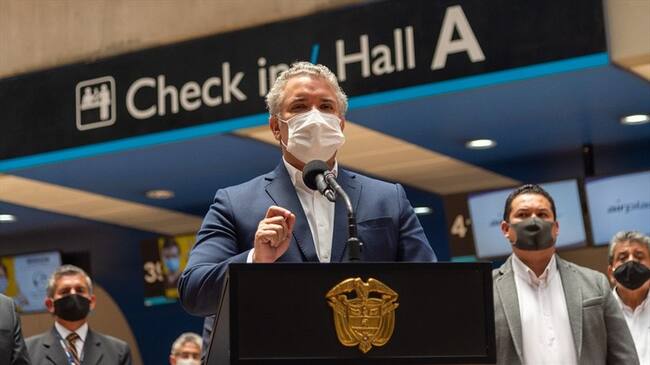 Con la presencia del presidente Iván Duque, arrancó la prueba piloto para la reapertura de aeropuertos en Medellín y Rionegro. Foto: Colprensa