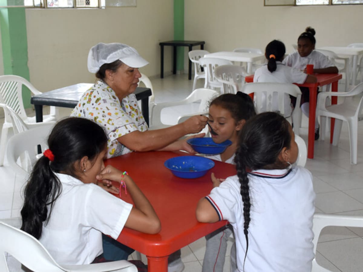 Más de 9.000 niños indígenas están sin alimentación escolar en Córdoba