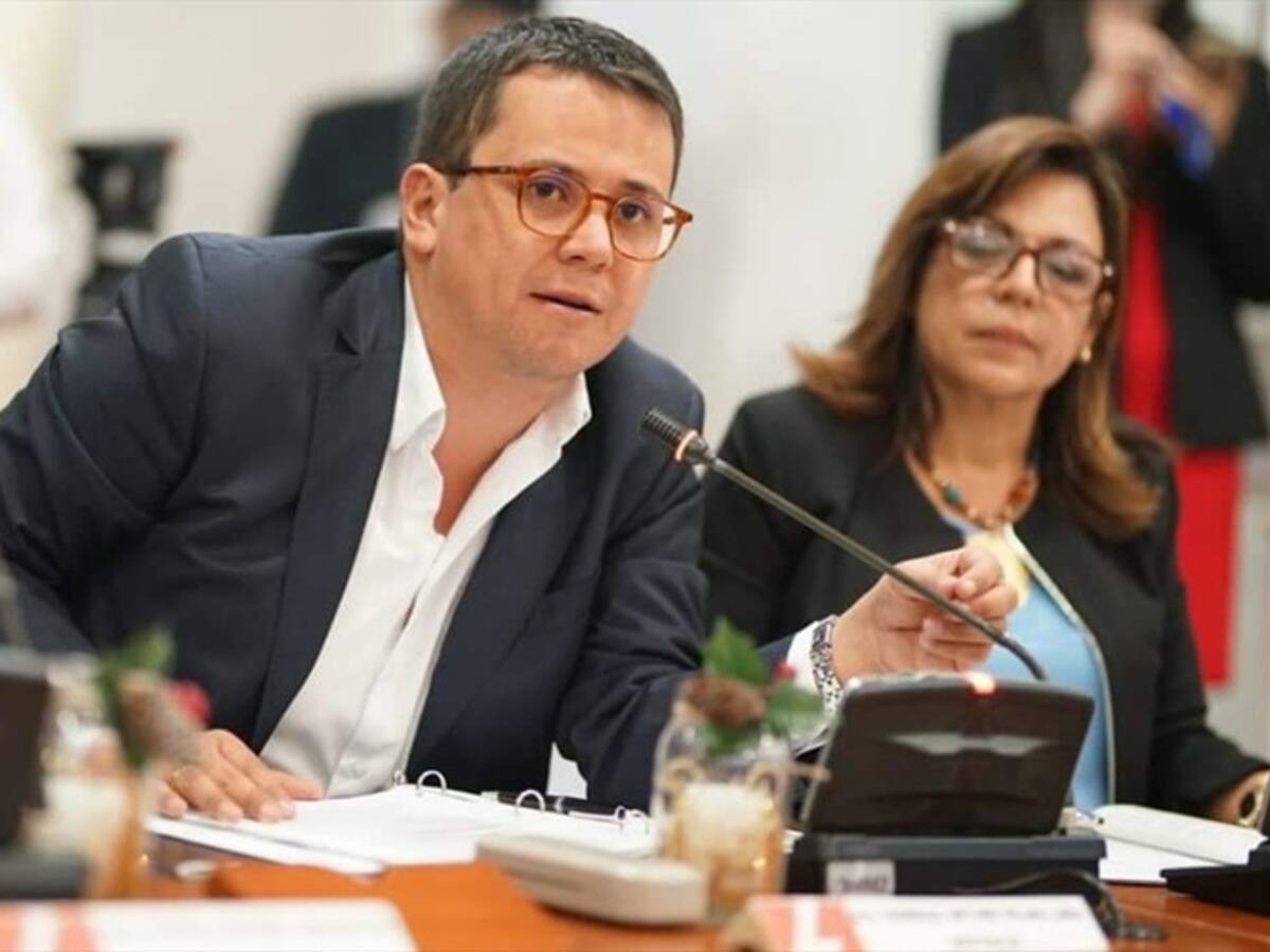 Buscarán que trabajadores no tengan que responder mensajes fuera de su horario laboral