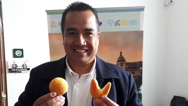 Yamit Hurtado es el alcalde del municipio y uno de los mayores comelones de almojábanas en Boyacá. Foto: La W