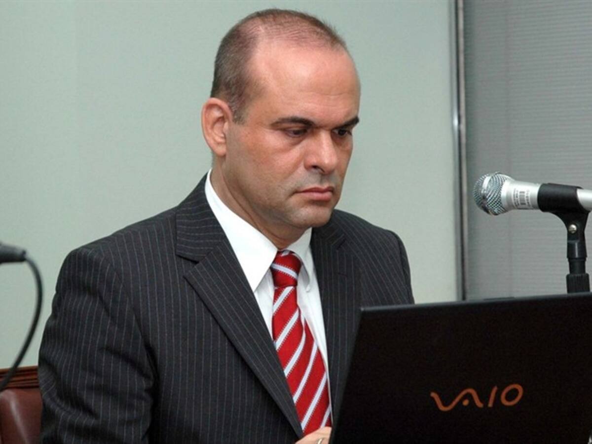 Salvatore Mancuso liderará acto de reconocimiento sobre violencia a universitarios