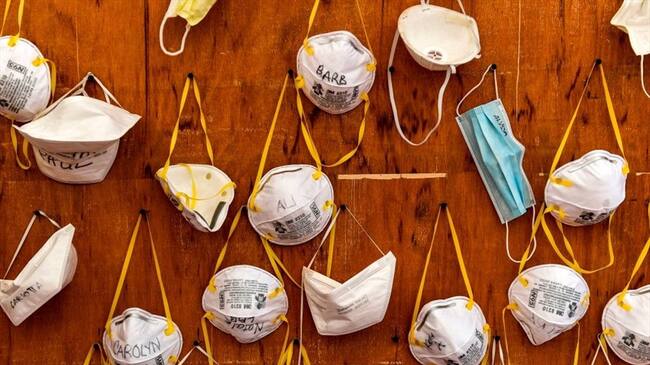Se busca establecer cómo están suministrando de protección a los médicos que enfrentan el coronavirus.. Foto: Getty Images