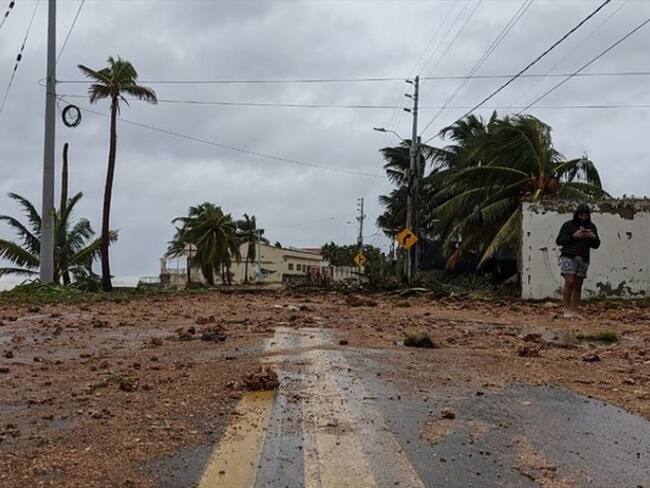 Después de horas incomunicados, sobrevivientes de Providencia dan reporte de los daños