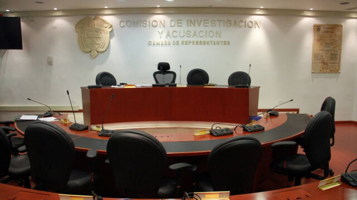 Comisión de Acusación no investigará al fiscal por caso de sus empleadas domésticas
