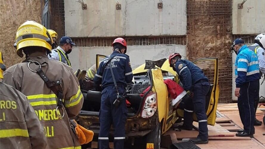 Las autoridades tratan de establecer las causas que ocasionaron el incidente. Foto: Cortesía