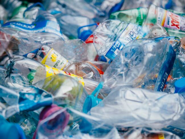 Reducir la contaminación por plásticos de un solo uso: el panorama ecológico en Colombia