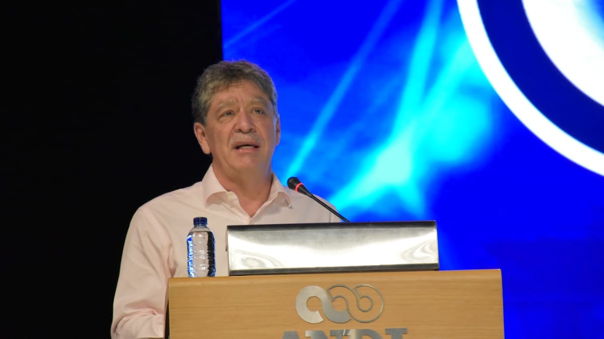 No todo lo que les suena bien a los ciudadanos es conveniente: Bruce Mac Master