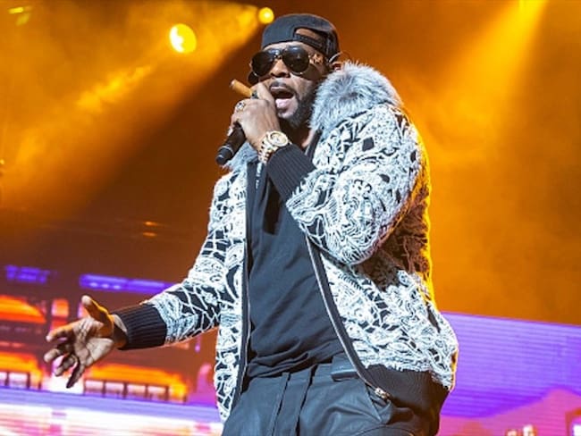 El cantante R. Kelly es acusado de 10 cargos de abuso sexual. Foto: Getty Images