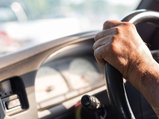 Abuelo condujo a 191 km/h porque iba tarde para vacunarse. Foto: Getty Images
