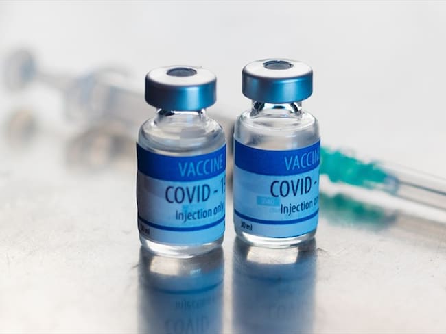 El Ministerio de Salud llegó a la determinación de vacunar a todas las personas que hayan padecido COVID-19. Foto: Getty Images / A MARTIN UW PHOTOGRAPHY