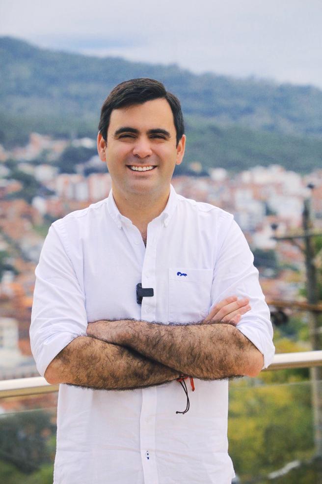 Héctor Mantilla, candidato a la Gobernación de Santander. Foto: Suministrada.