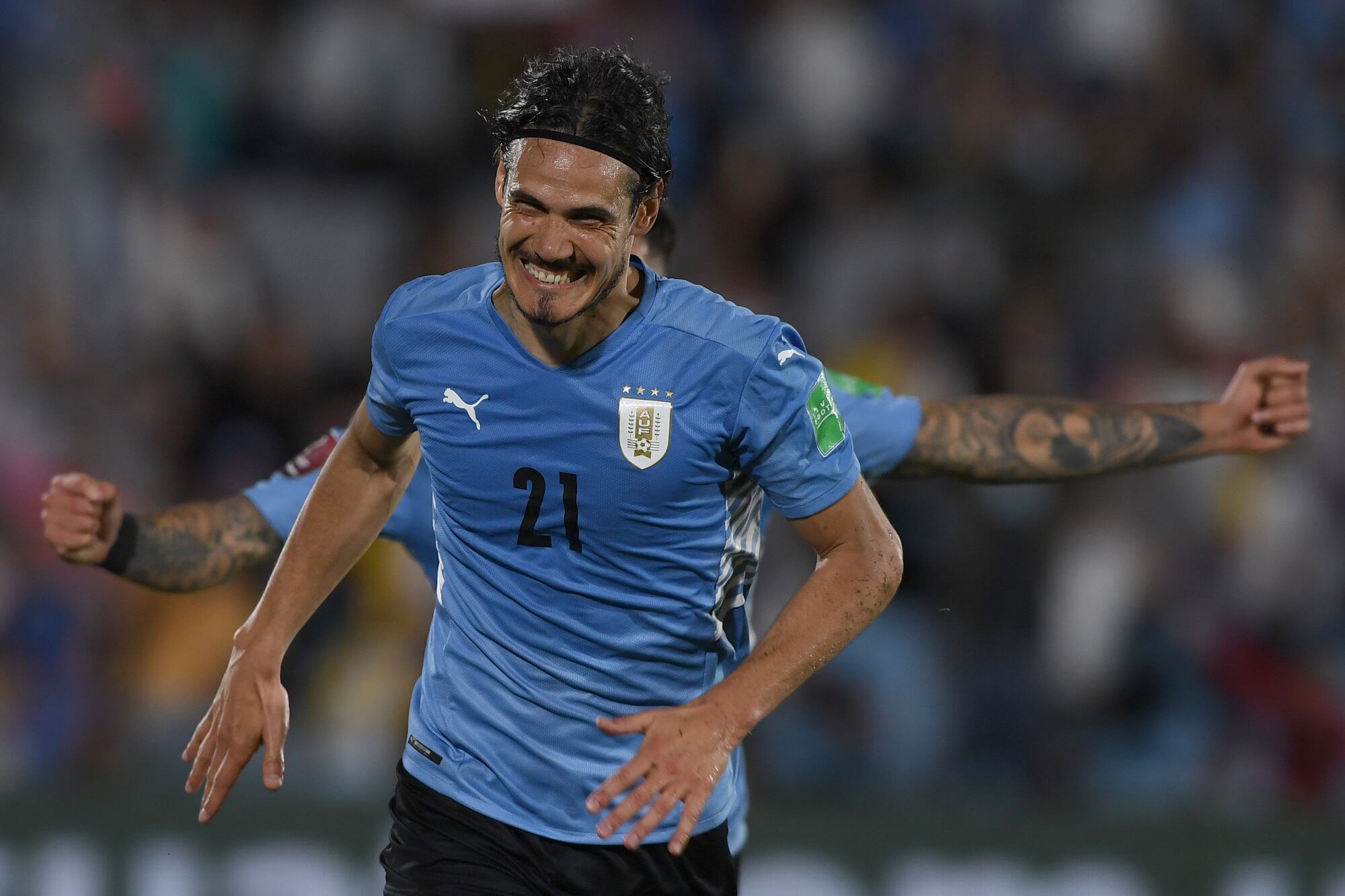 Edinson Cavani festjando su gol ante Venezuela en las Eliminatorias a Qatar 2022