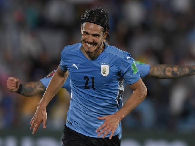Edinson Cavani festjando su gol ante Venezuela en las Eliminatorias a Qatar 2022