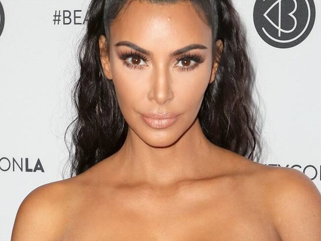 La celebridad subió una imagen a Instagram en la que no dejó nada a la imaginación con su vestido de baño vintage.. Foto: Getty Images