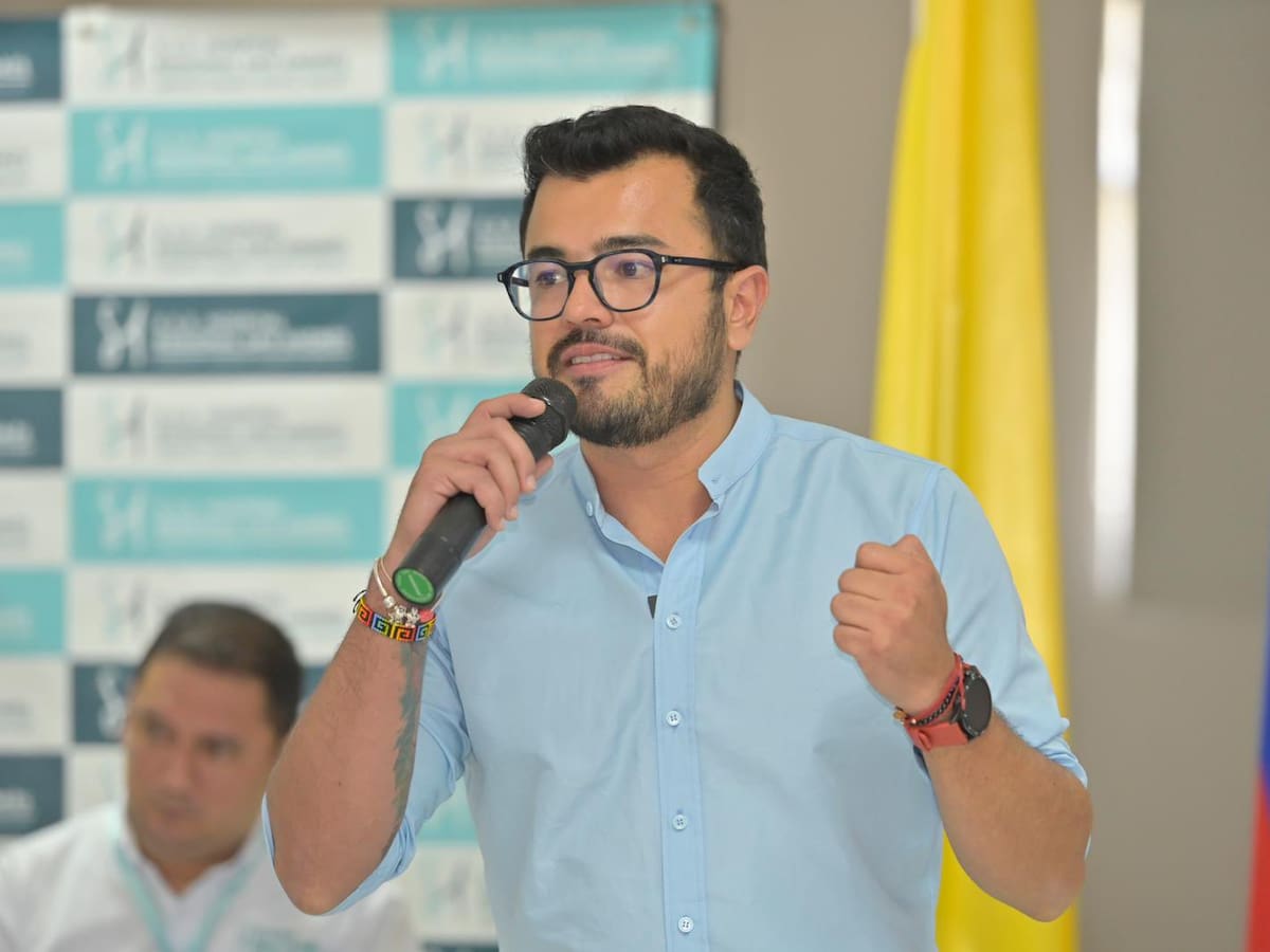 Luis Carlos Leal pasa de la Superintendencia de Salud al INS