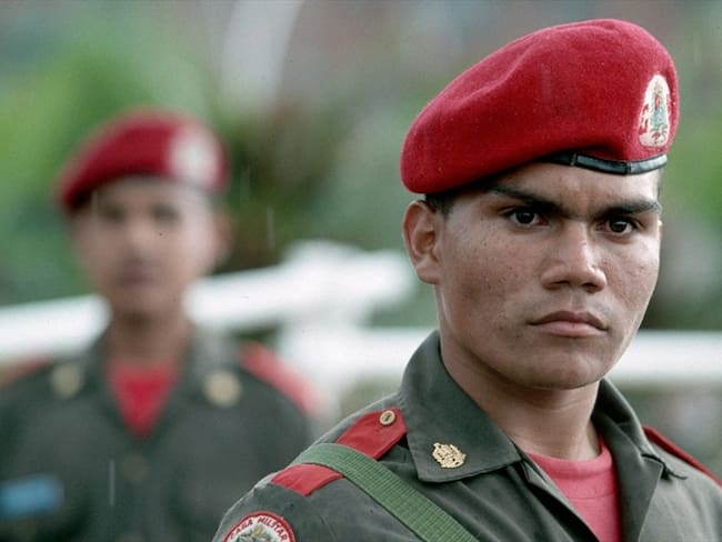 Militares venezolanos piden asilo ante la Cancillería colombiana. Foto: Getty Images