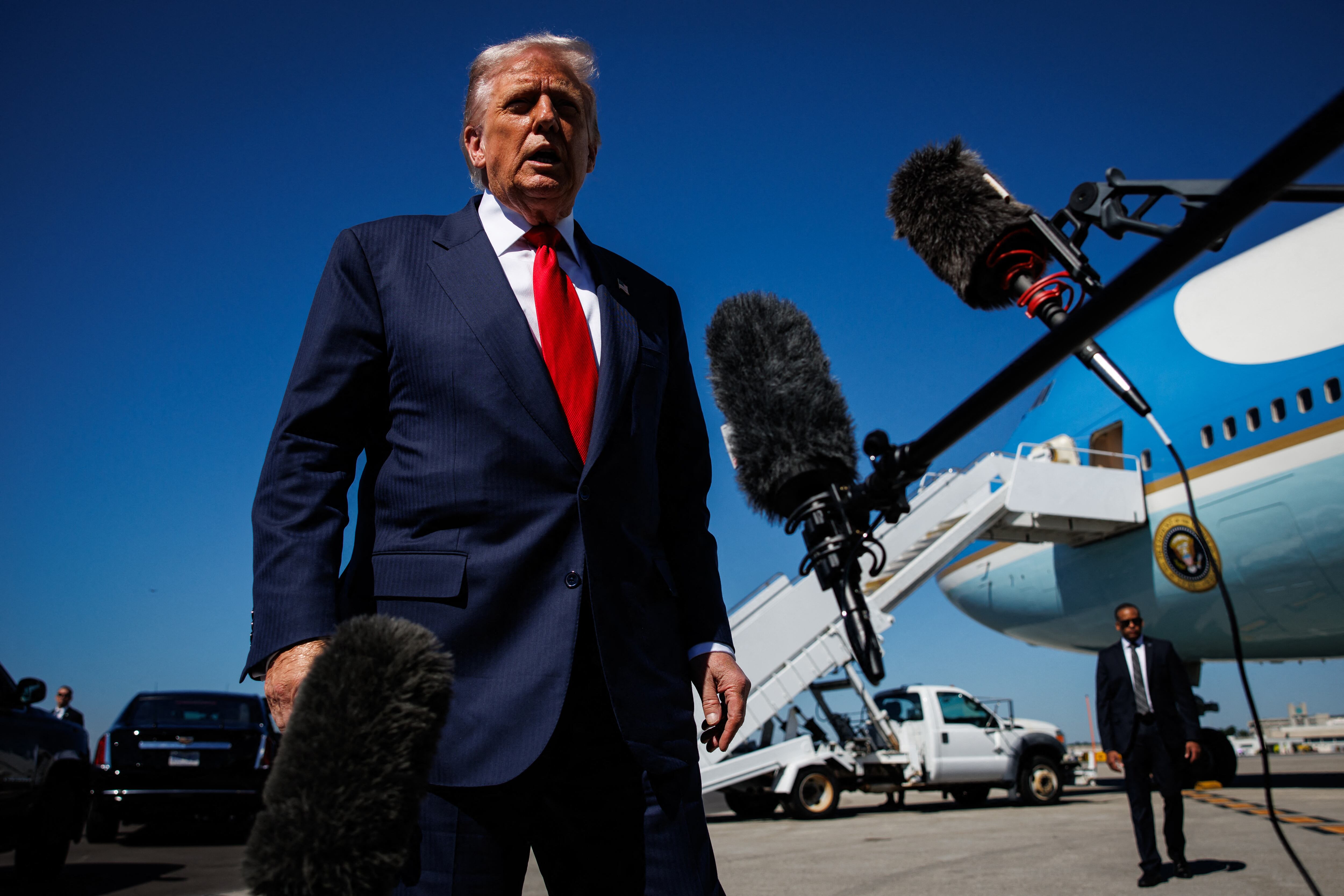 Donald Trump reconoce la derrota republicana en elecciones locales y culpa al cierre del gobierno Foto: Samuel Corum/Getty Images.