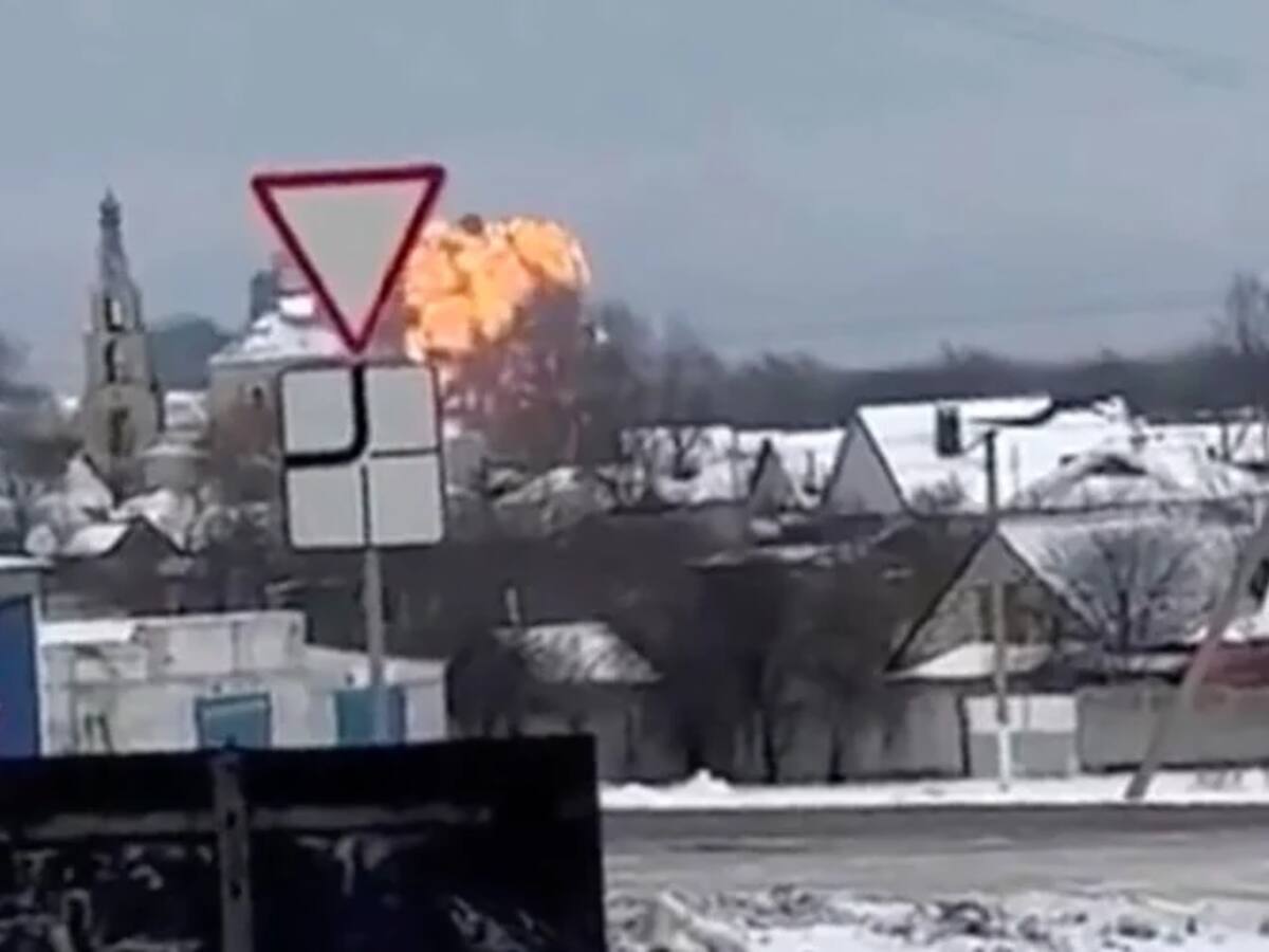 Rusia acusa al ejército ucraniano de derribar con un misil el avión militar Il-76