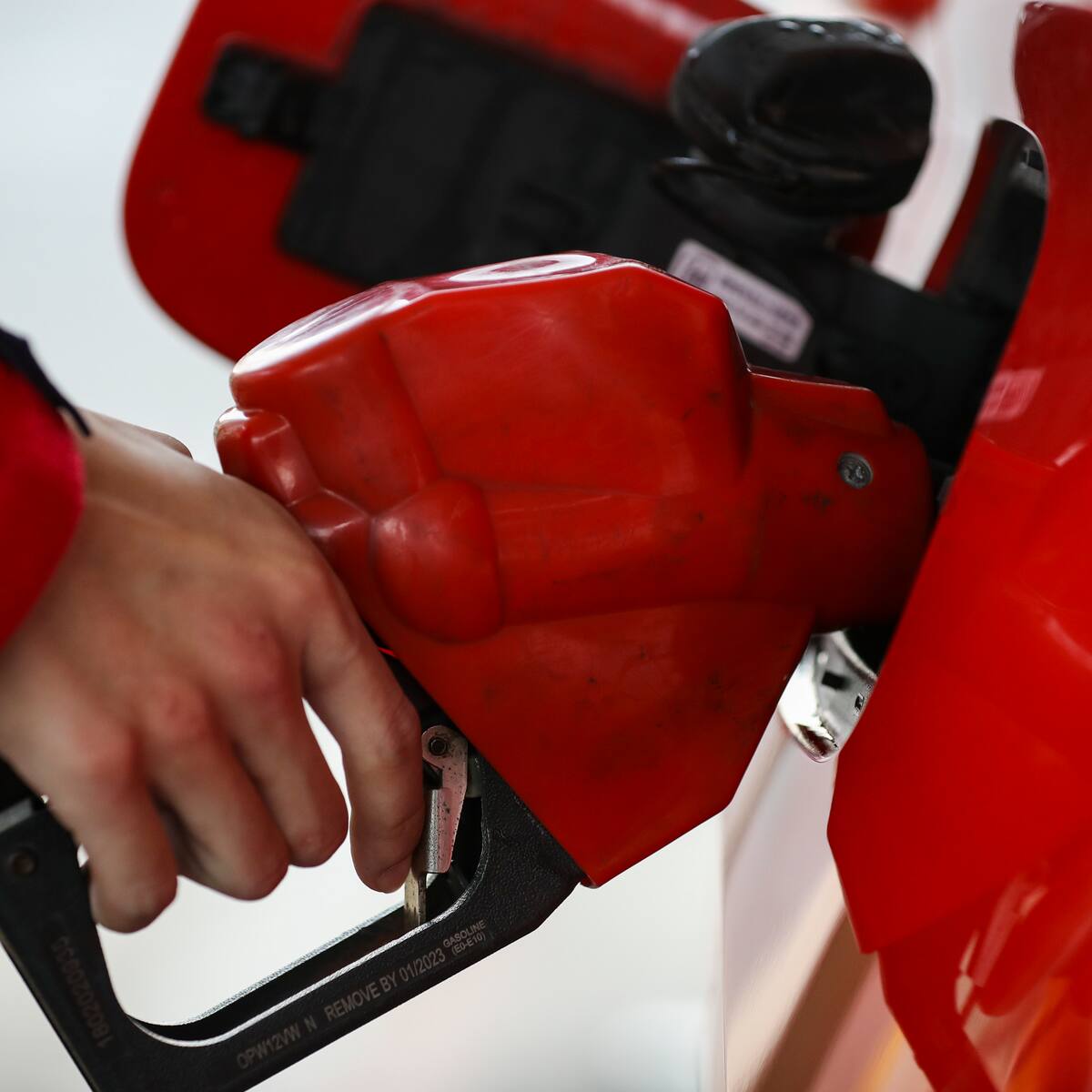 Fijar precio a gasolina distinto del precio internacional no es buena idea: Fedesarrollo