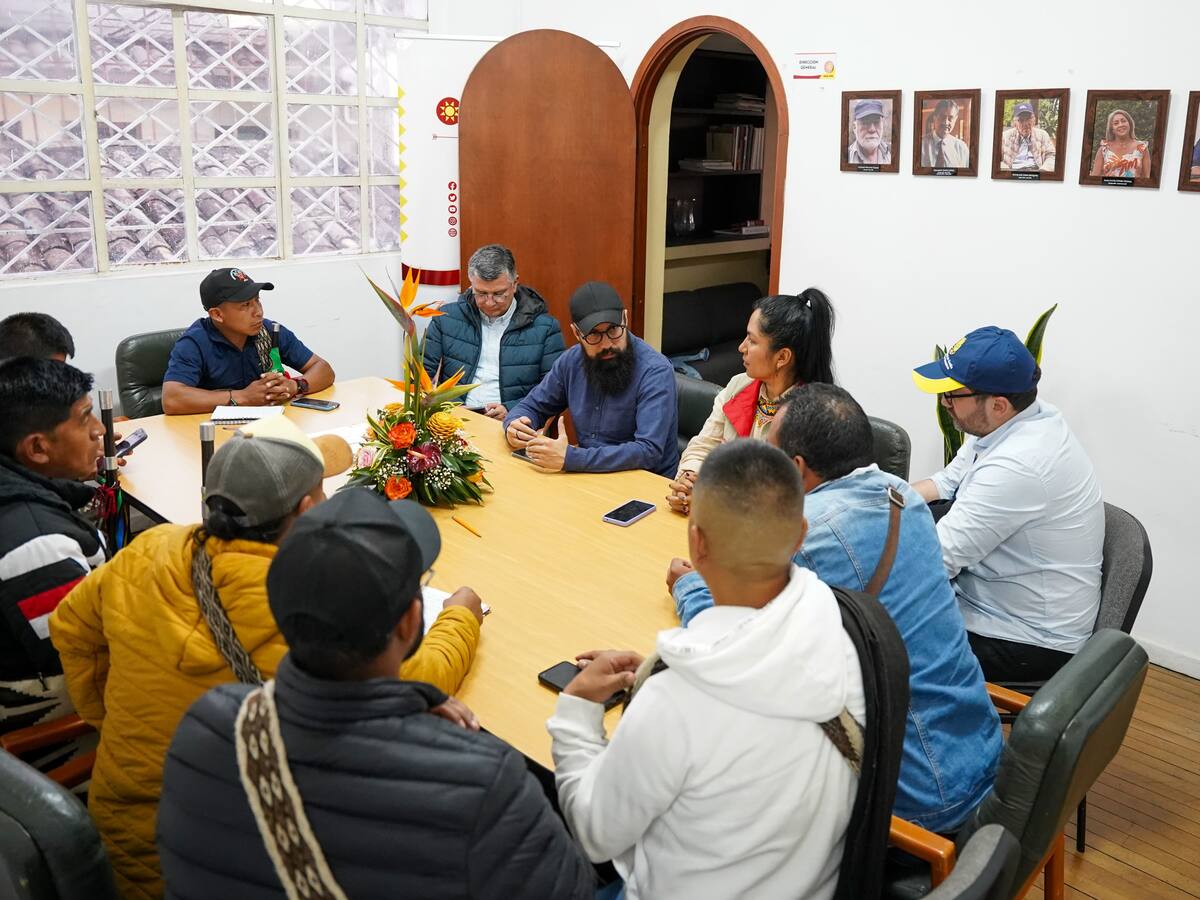 La UNGRD presentó en Cauca un plan nacional de respuesta por la actividad del volcán Puracé