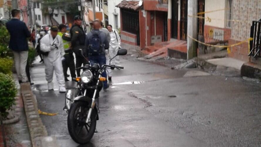 Un muerto y dos heridos por ataque con granada en Medellín. Foto: Isabel Escobar