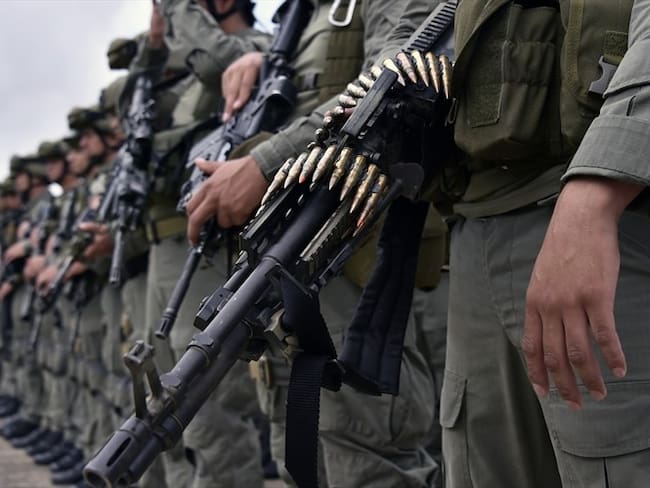 El Ejército Nacional confirmó que un soldado resultó herido con un impacto de su arma de dotación. Foto: Getty Images