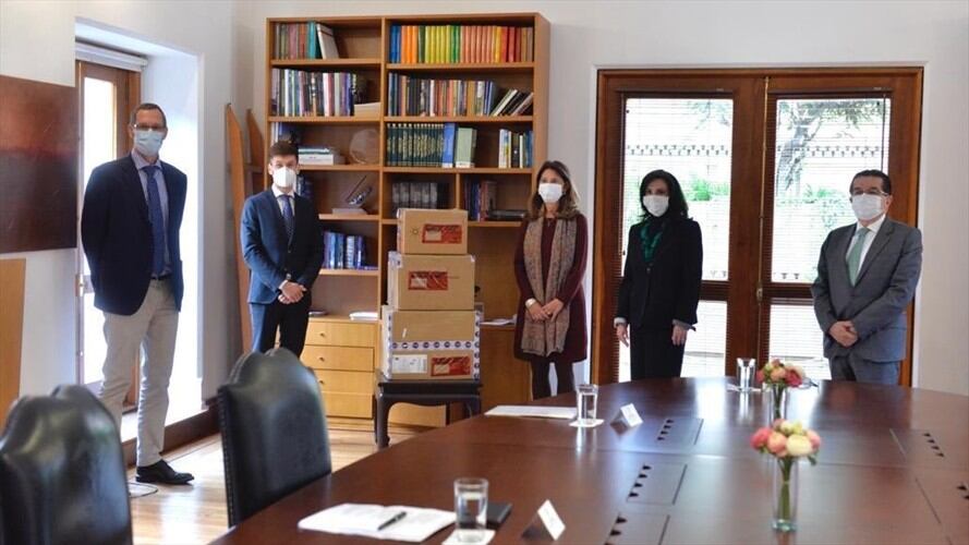 Alemania dona a Colombia 80.000 kits de testeo del COVID-19 . Foto: Cortesía