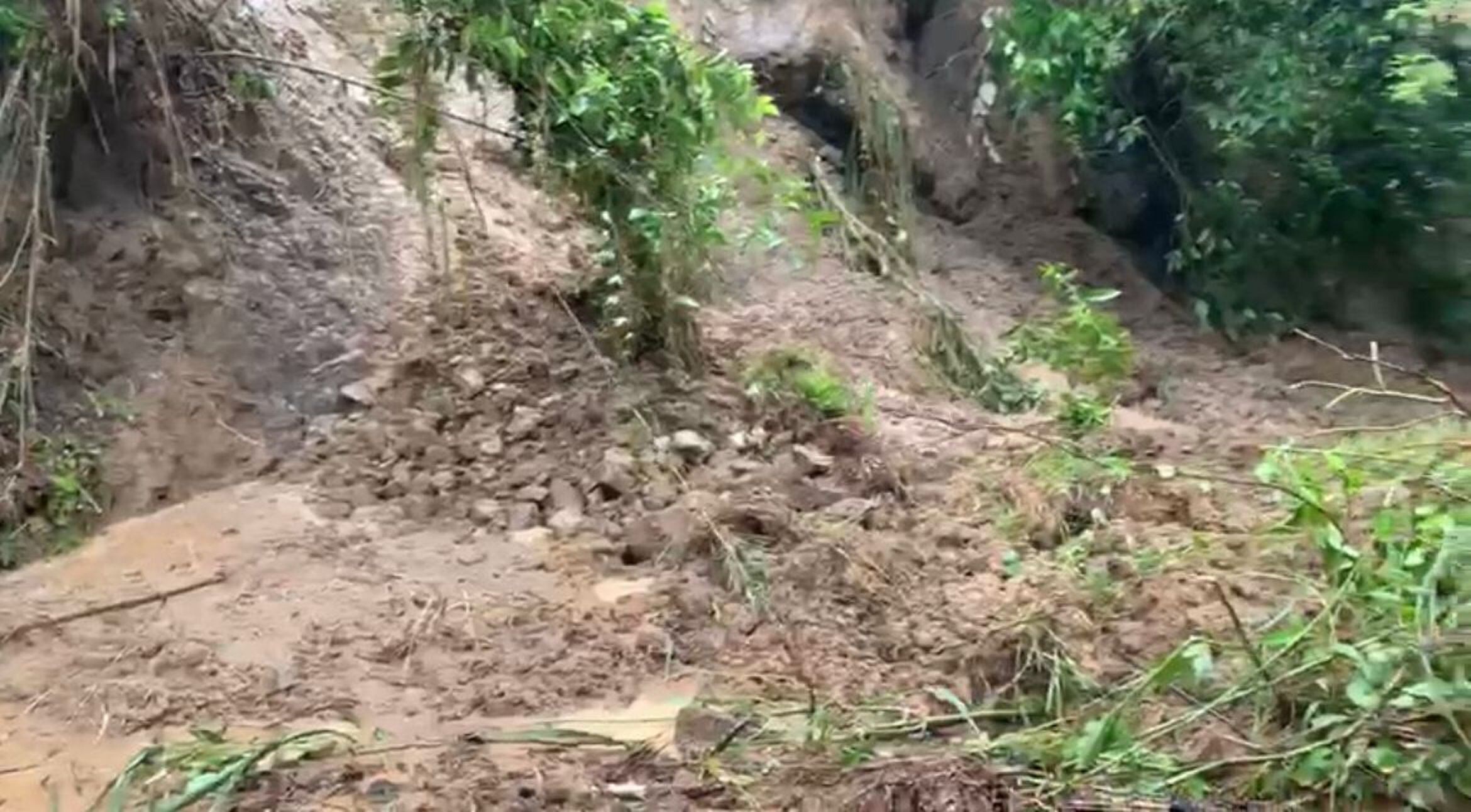 El mandatario hizo un llamado a los gobiernos departamental y nacional para que apoyen las labores de atención a la emergencia. Foto: Cortesía.