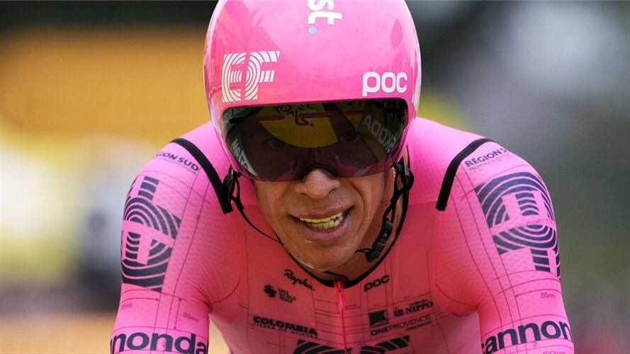 Ciclista colombiano Rigoberto Urán en la etapa5 del Tour de Francia 2021. Foto: Christophe Ena - Pool/Getty Images