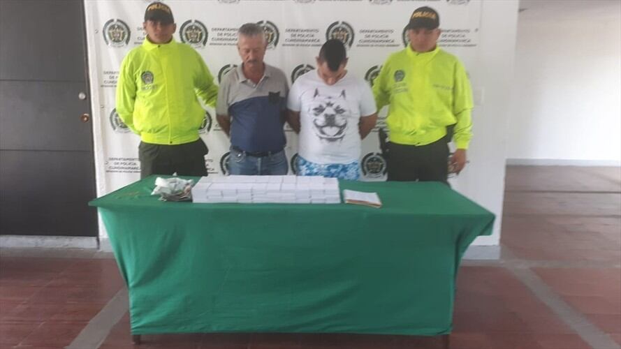 Se encontraron 1.800 desprendibles de chance ilegales en Bogotá. Foto: La Wcon Julio Sánchez Cristo