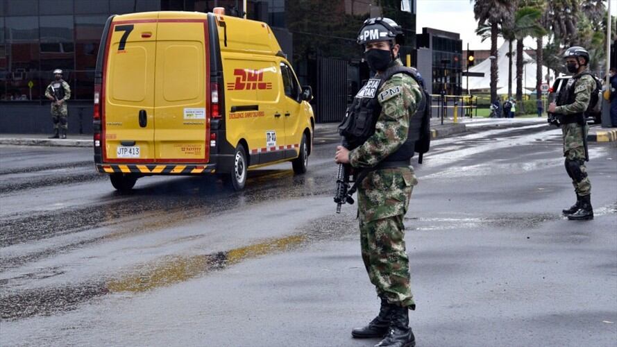 El ministro de Defensa, Diego Molano, aseguró que fue activada la estrategia de seguridad que busca garantizar el acompañamiento durante la aplicación de la vacuna del COVID-19. Foto: Getty Images / GUILLERMO LEGARIA