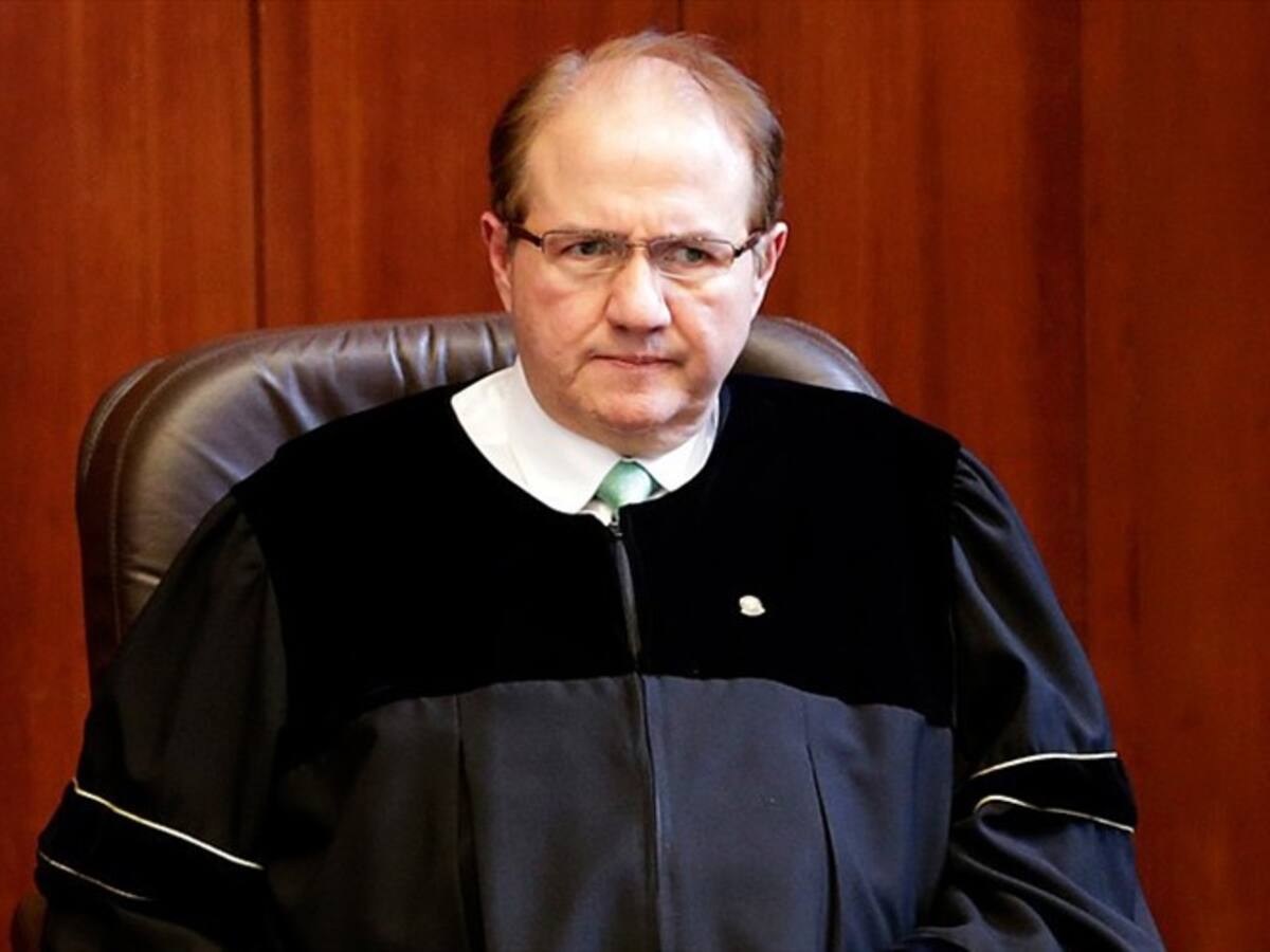 Leonidas Bustos pide investigar al fiscal que imputó cargos a Francisco Ricaurte