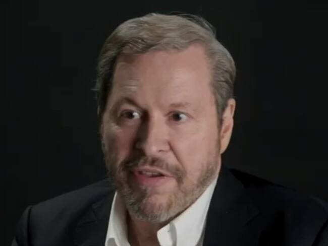 Pedro Corrêa do Lago es el mayor coleccionista de autógrafos y manuscritos en el mundo