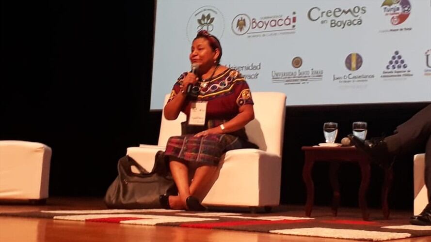 Desde Tunja, Menchú dice que la situación de Venezuela es compleja porque hay muchos interés que están de por medio en Venezuela como el petróleo.  . Foto: La W