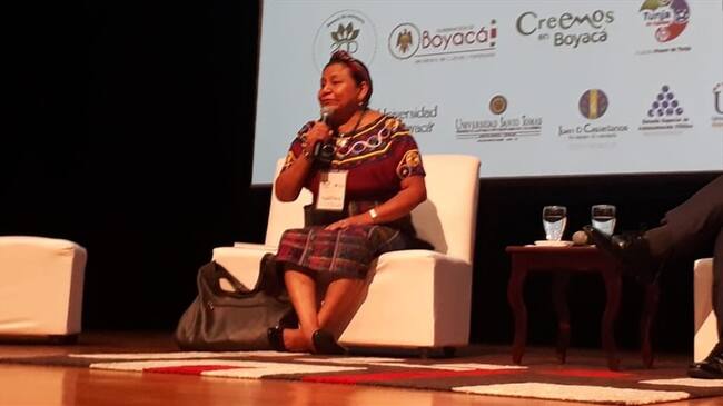 Desde Tunja, Menchú dice que la situación de Venezuela es compleja porque hay muchos interés que están de por medio en Venezuela como el petróleo. . Foto: La W