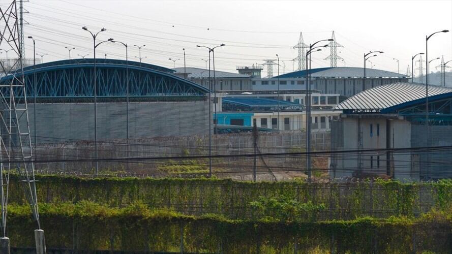 El Ministerio de Relaciones Exteriores comunicó que, debido a la difícil situación de orden público en Ecuador, las autoridades aún no suministran información sobre la nacionalidad de los fallecidos. Foto: Getty Images / FERNANDO MENDEZ