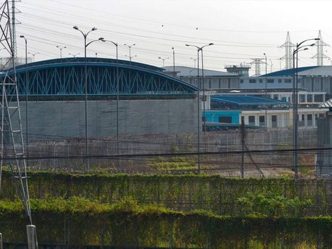 El Ministerio de Relaciones Exteriores comunicó que, debido a la difícil situación de orden público en Ecuador, las autoridades aún no suministran información sobre la nacionalidad de los fallecidos. Foto: Getty Images / FERNANDO MENDEZ