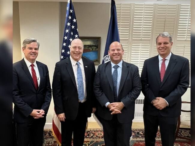 El embajador Daniel García-Peña Jaramillo presentó las Copias de Estilo ante el Departamento de Estado de Estados Unidos. Foto: Embajada de Colombia en Washington DC.