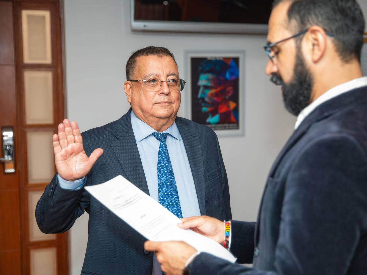 Fue nombrado y posesionado el cuarto experto de la Comisión de Regulación de Energía y Gas