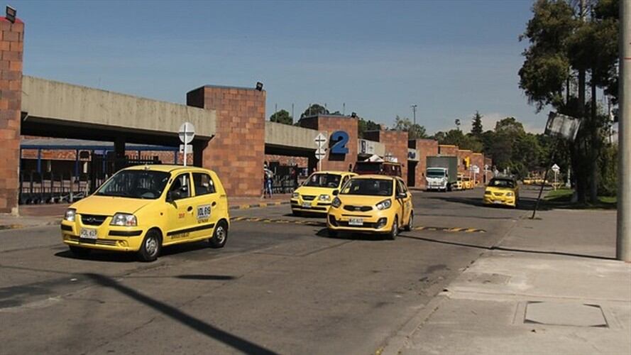 Aplazan nuevamente el reemplazo de taxímetros por tabletas en Bogotá. Foto: Colprensa