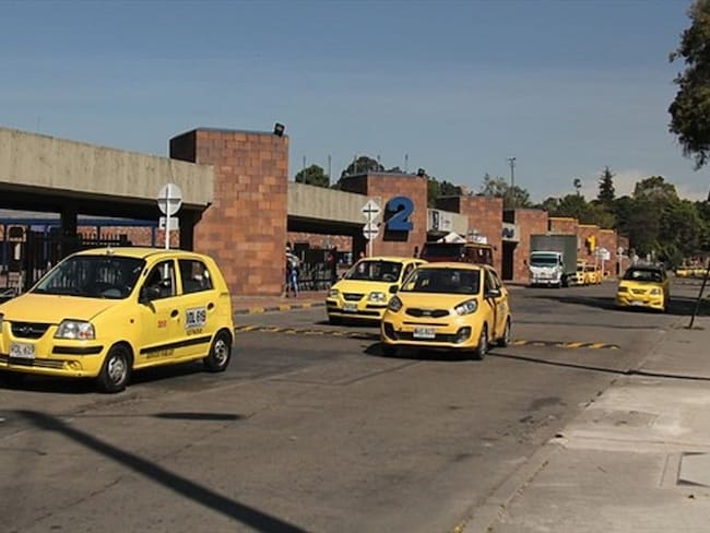 Aplazan nuevamente el reemplazo de taxímetros por tabletas en Bogotá. Foto: Colprensa