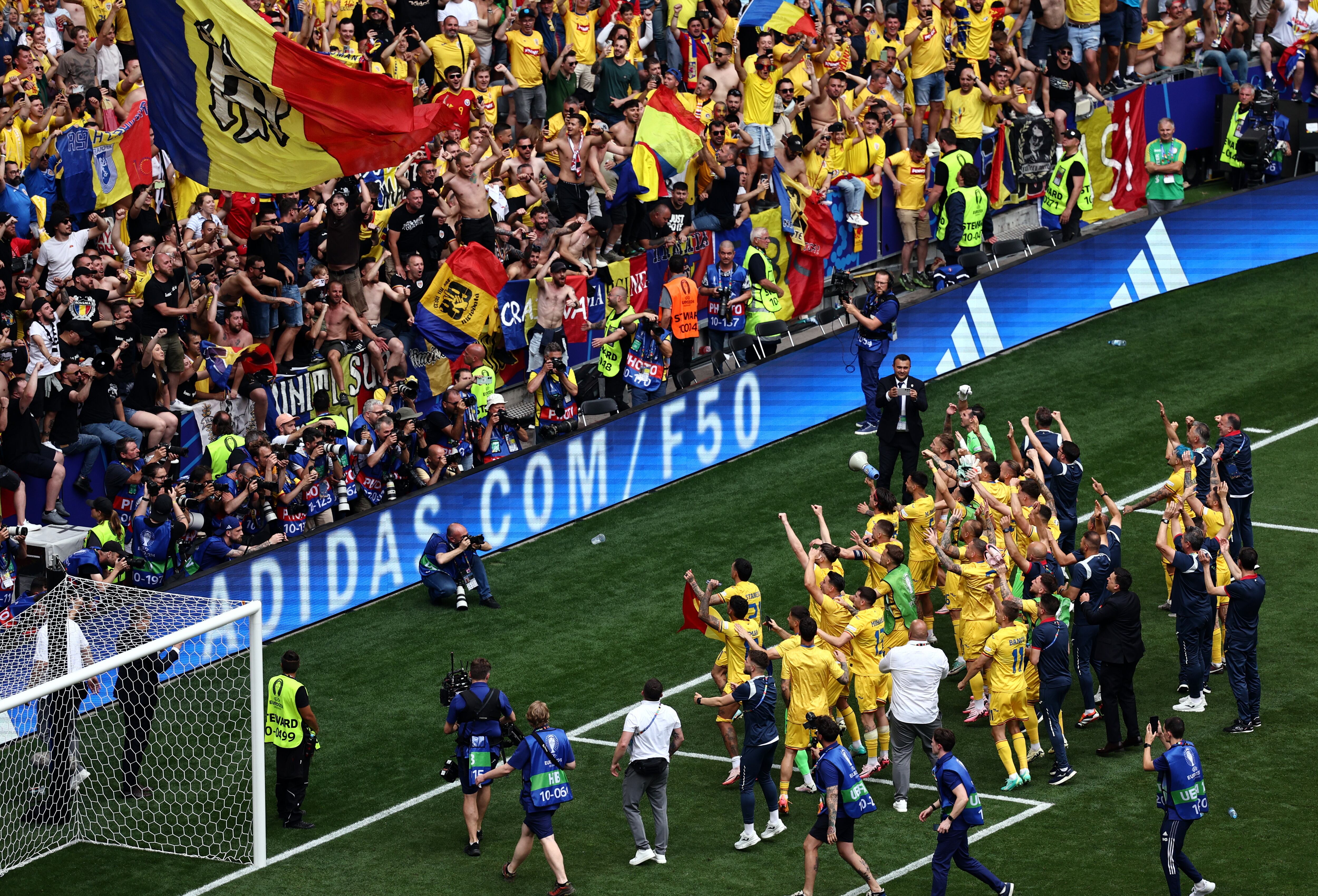 Jugadores de Rumania. EFE/EPA/ANNA SZILAGYI