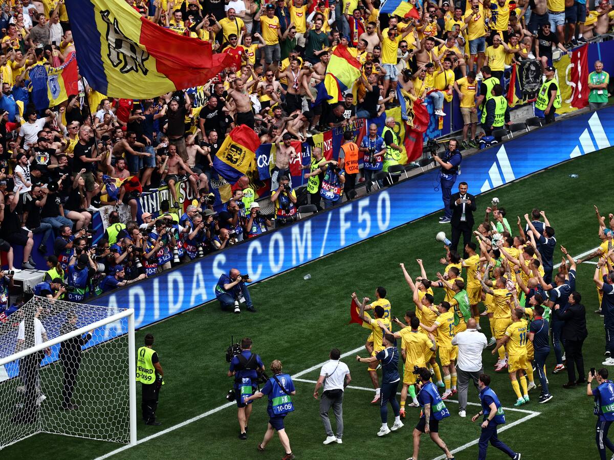 ¿Por qué los hinchas de Rumania usan camisetas de la Selección Colombia en la Eurocopa?