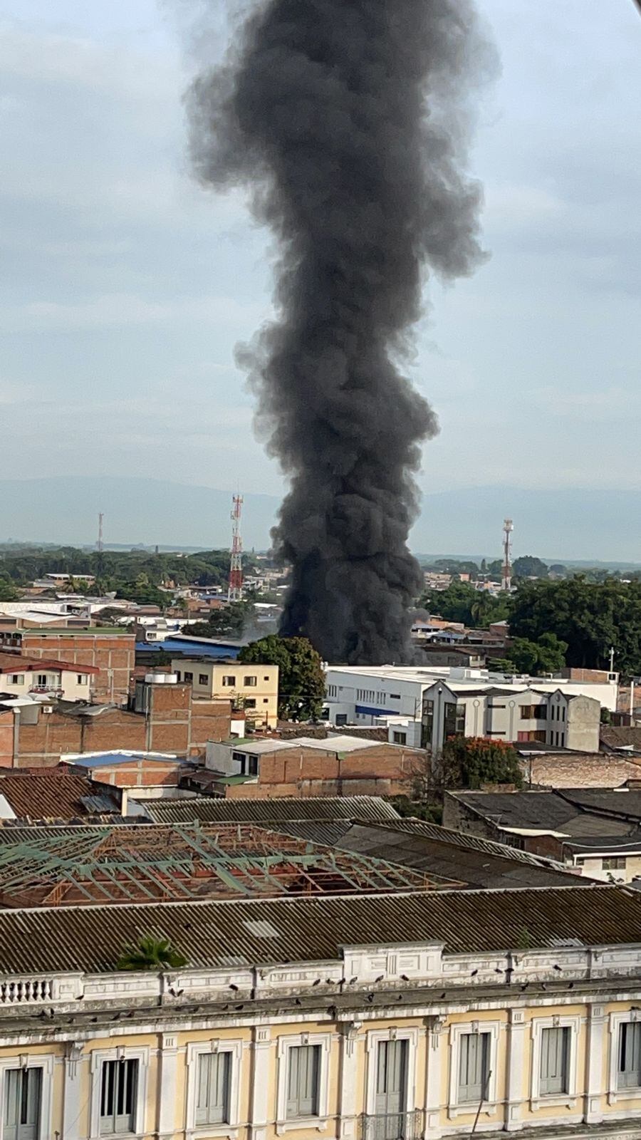 Desde el cuerpo de bomberos aseguran que no hubo un llamado oportuno por parte de la comunidad, lo que habría retrasado la atención de la emergencia. Foto: Cortesía.