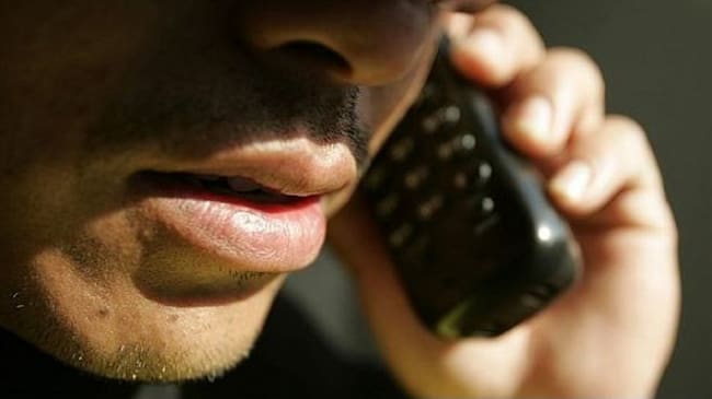 El hombre, que se identifica como Antonio Rosas, reúne a sus víctimas a través de plataformas virtuales. Foto: Colprensa