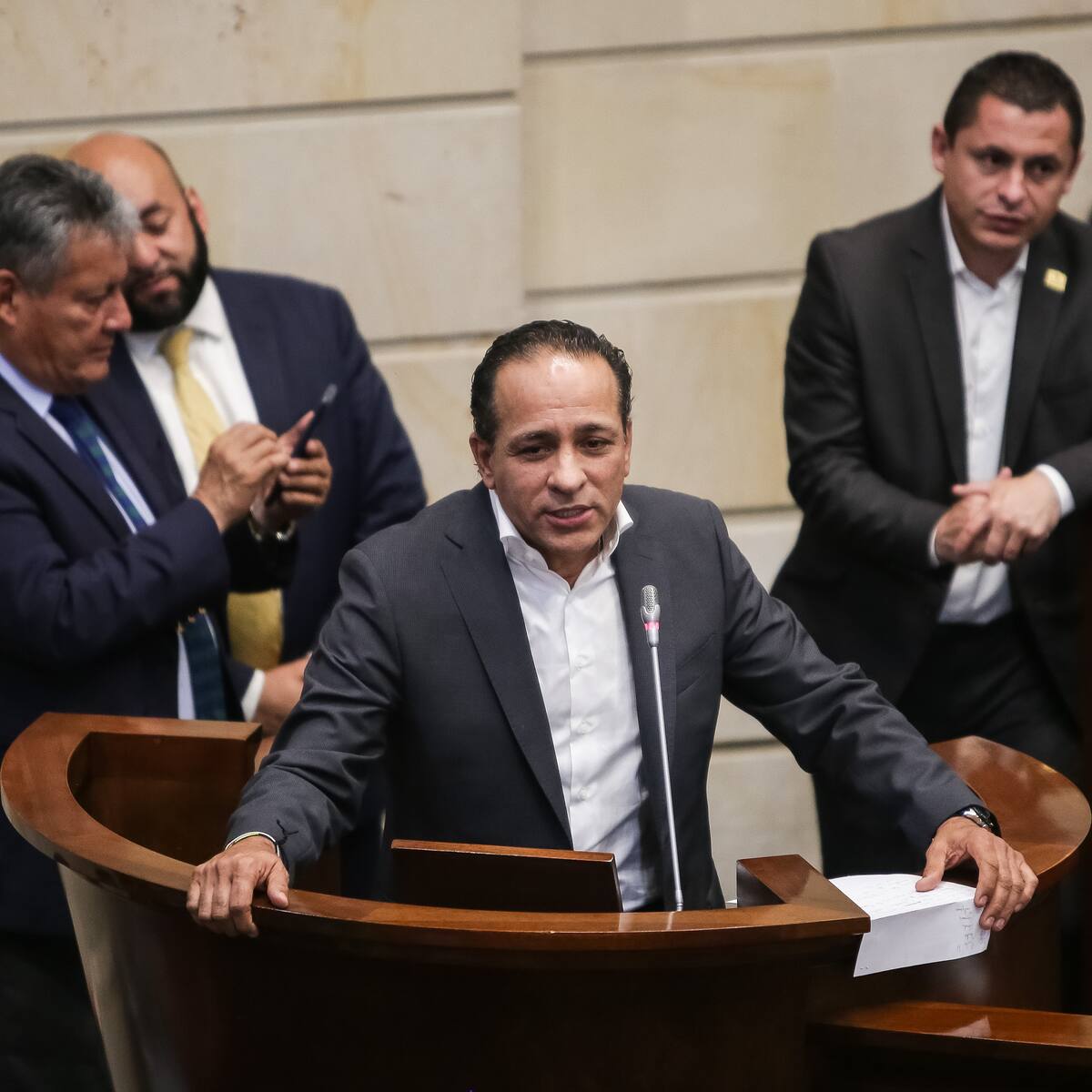 Las matemáticas me dieron duro, pero sé a dónde dirigir política pública: Alexander López