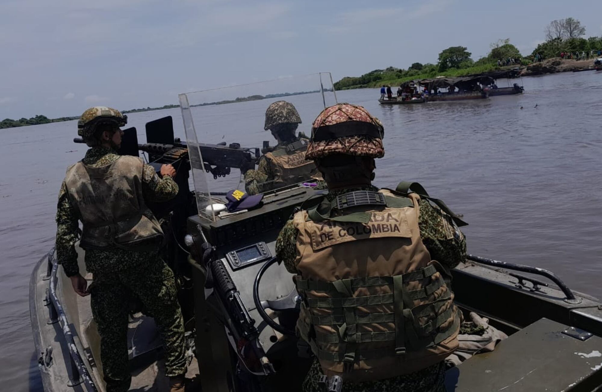 Labores de rescate en el río Magdalena | Fotos: Armada Nacional de Colombia