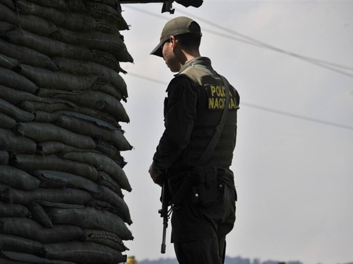 Cinco policías heridos tras choques con indígenas en Coconuco, Cauca